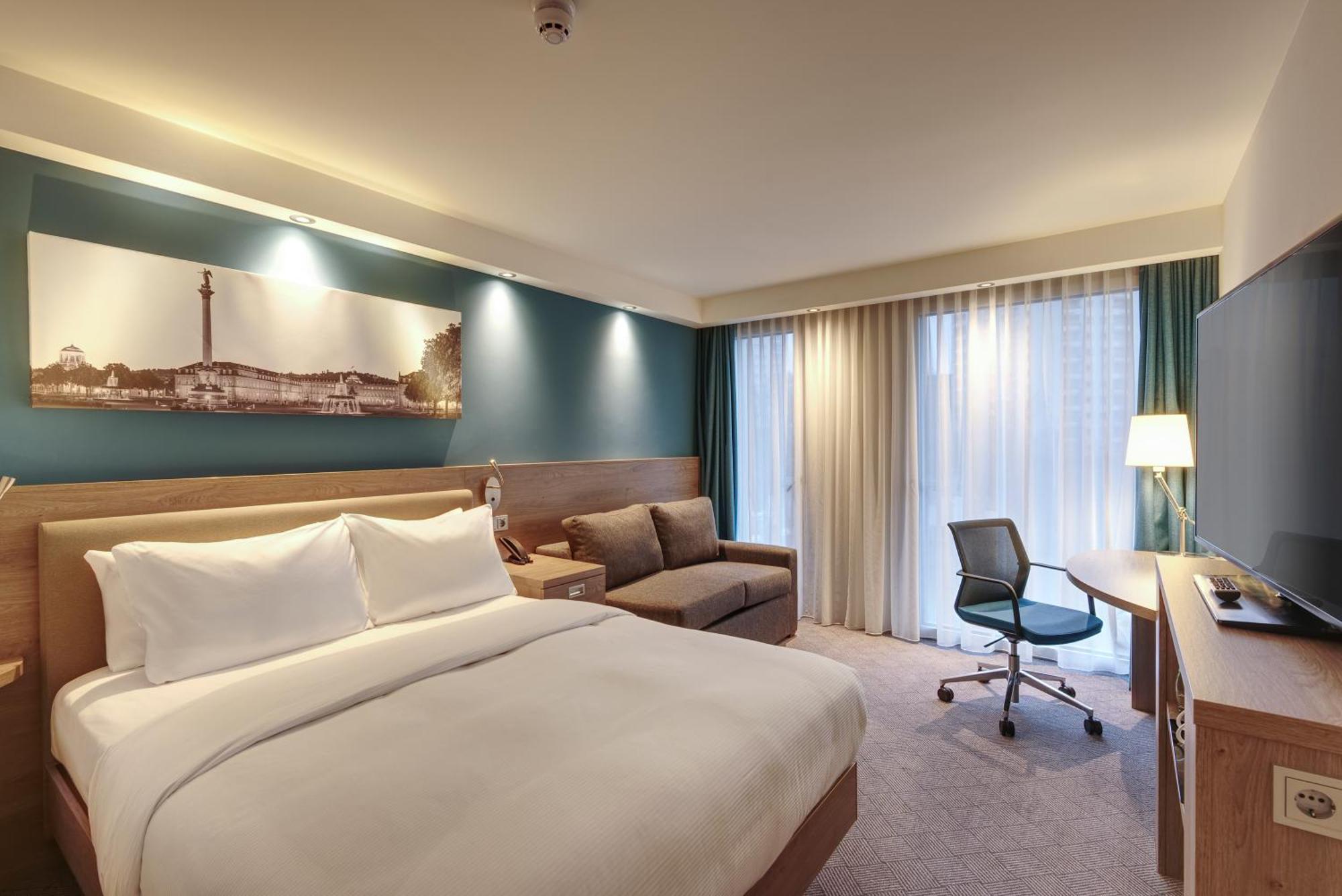 Hampton By Hilton Stuttgart City Centre Exterior photo