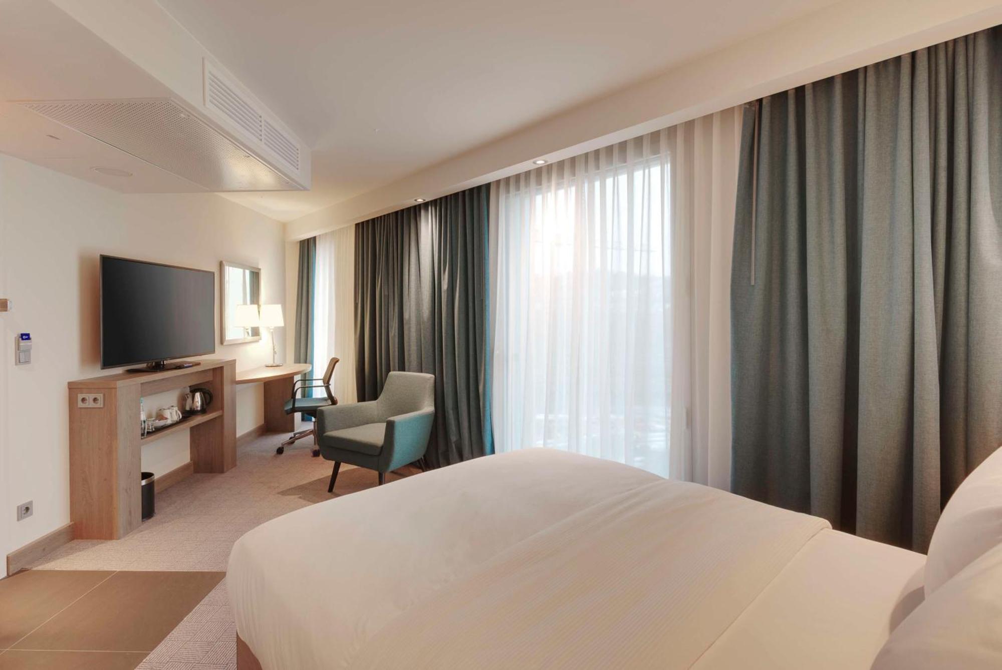 Hampton By Hilton Stuttgart City Centre Exterior photo