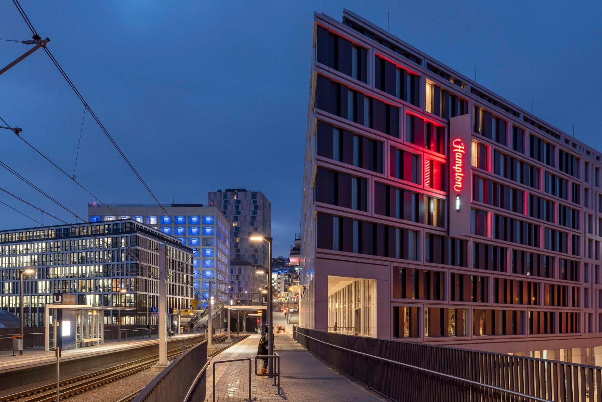 Hampton By Hilton Stuttgart City Centre Exterior photo